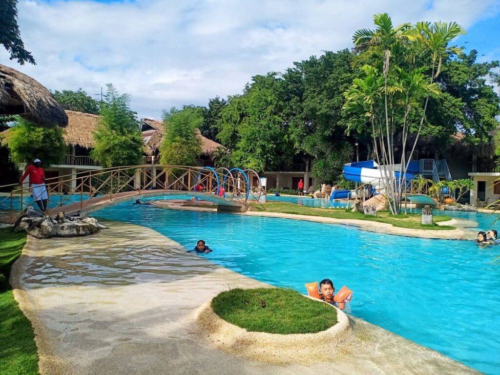 Bluewater Maribago Beach Resort