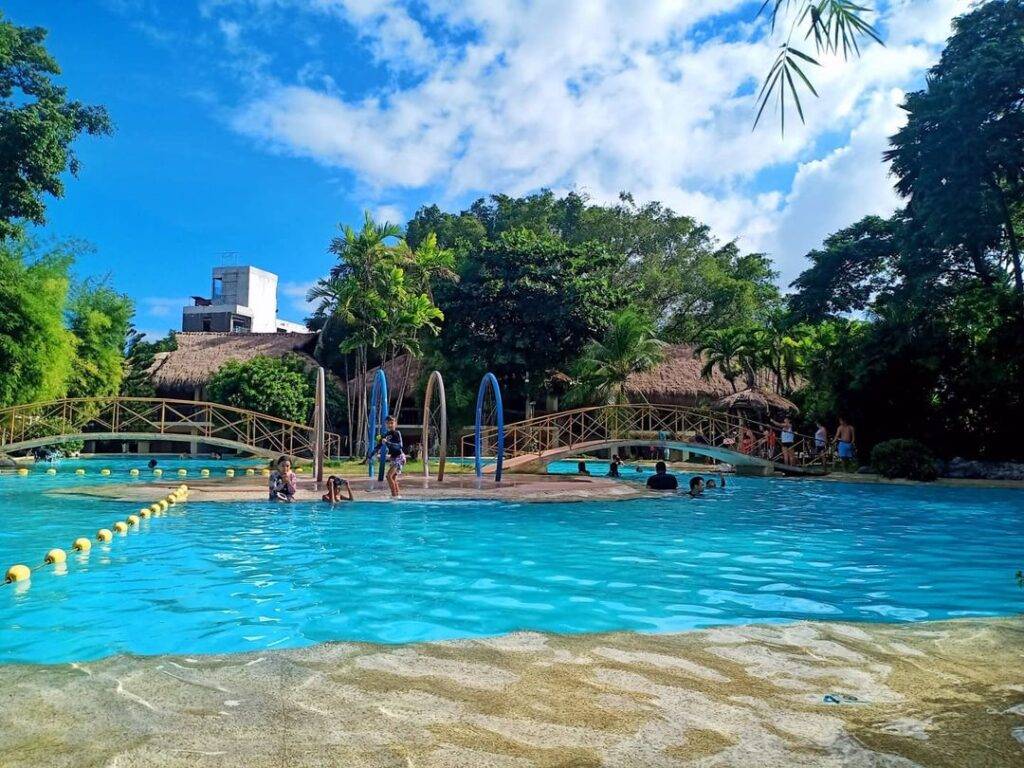 Bluewater Maribago Beach Resort